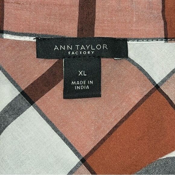 Ann Taylor Factory Relaxed Fit Collared Button Down Blouse - Picture 11 of 12